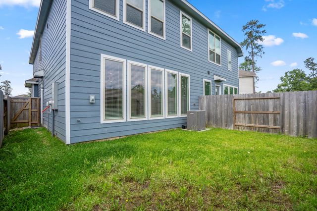 613 Royal Arch Drive, Conroe, TX 77304