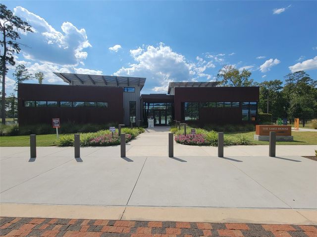 613 Royal Arch Drive, Conroe, TX 77304