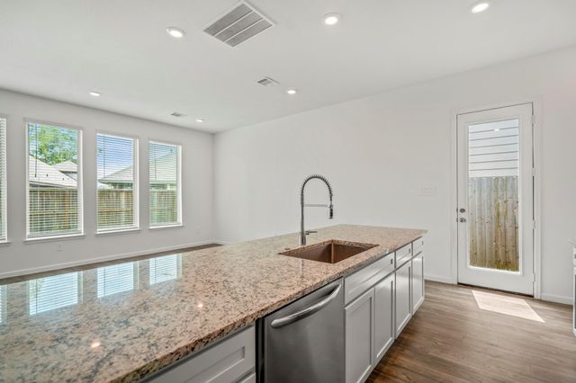 613 Royal Arch Drive, Conroe, TX 77304