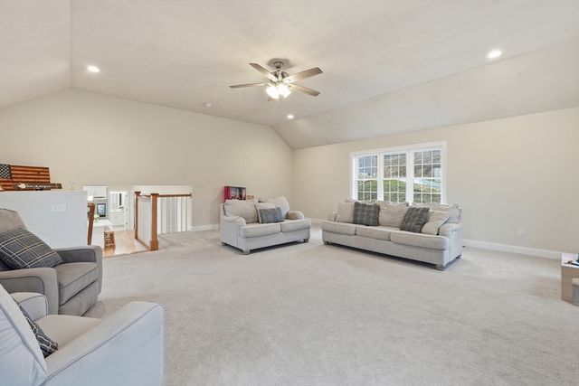 74 Deanna Dr, Holden, MA 01520