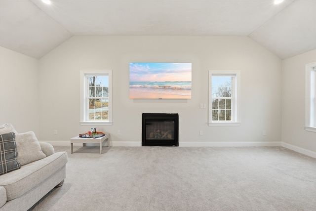 74 Deanna Dr, Holden, MA 01520