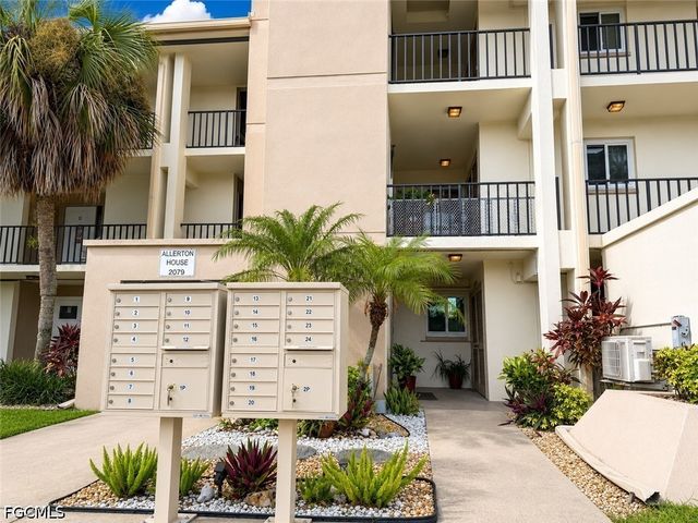 2079 Barkeley LN 13, Fort Myers, FL 33907