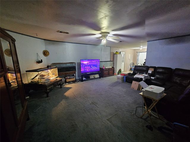 1003 W Angeline Street, Groesbeck, TX 76642