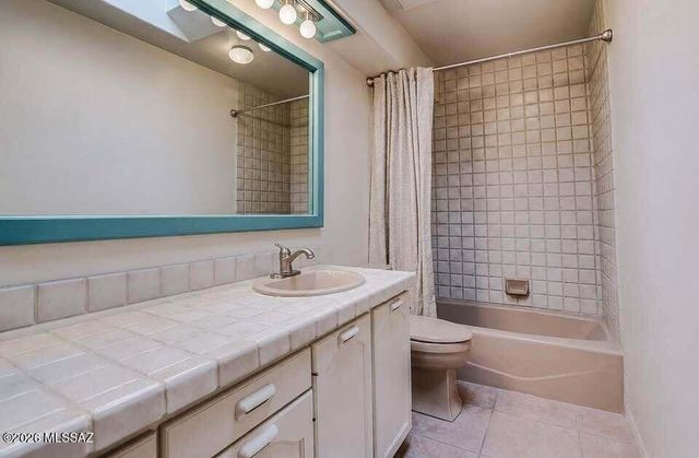 4060 N Swan Road, Tucson, AZ 85718
