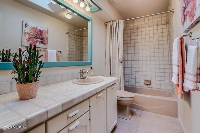 4060 N Swan Road, Tucson, AZ 85718
