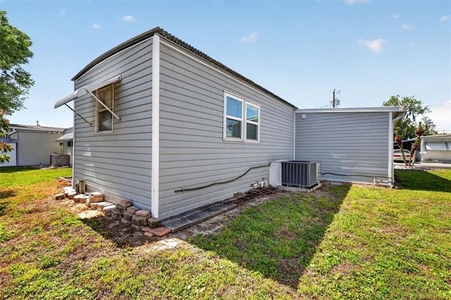 465 MARINA LANE, Tavares, FL 32778