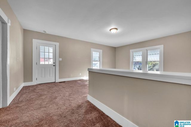 5604 5TH STREET S, Lipscomb, AL 35020