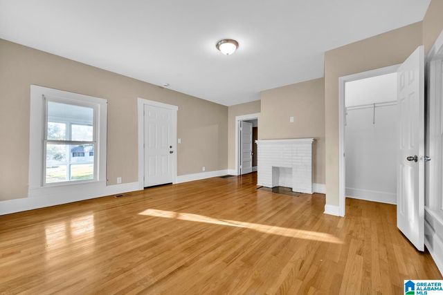 5604 5TH STREET S, Lipscomb, AL 35020