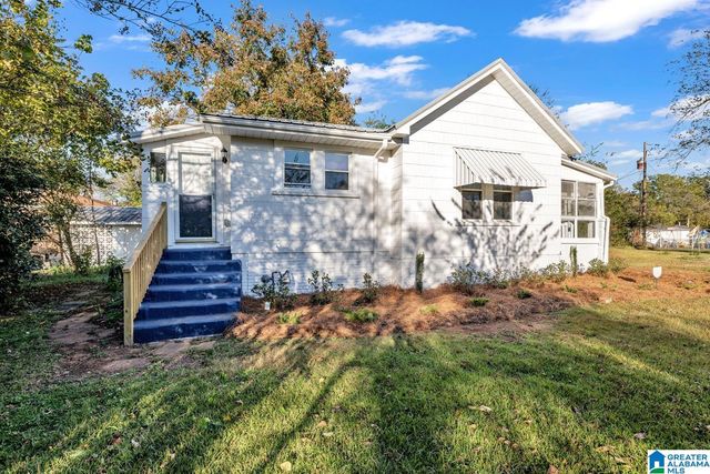 5604 5TH STREET S, Lipscomb, AL 35020