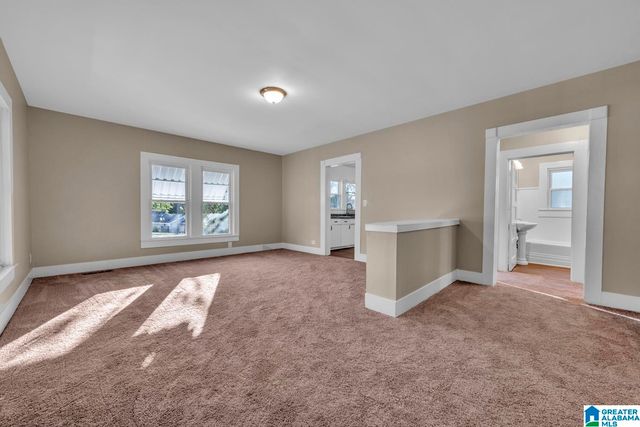 5604 5TH STREET S, Lipscomb, AL 35020