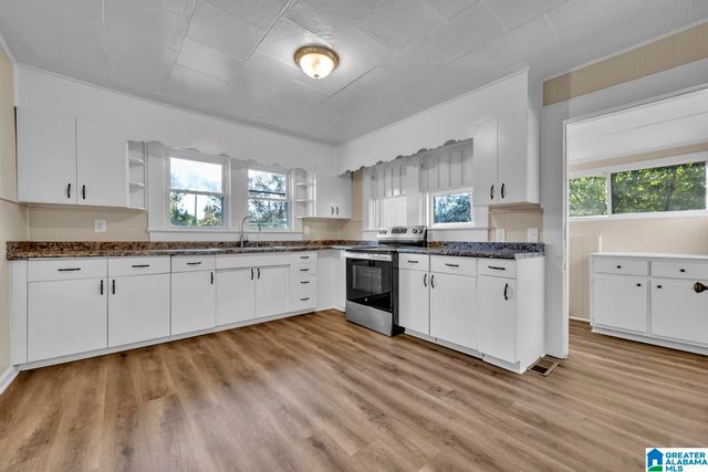 5604 5TH STREET S, Lipscomb, AL 35020