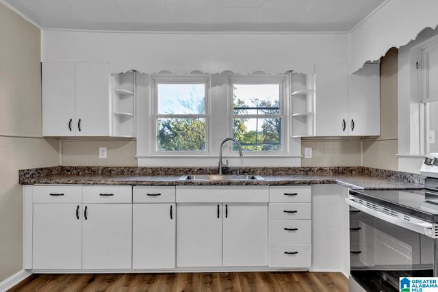 5604 5TH STREET S, Lipscomb, AL 35020