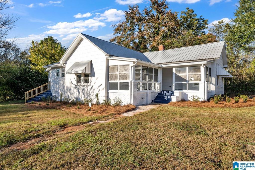 5604 5TH STREET S, Lipscomb, AL 35020