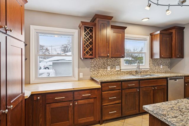 6342 Girard Avenue N, Brooklyn Center, MN 55430