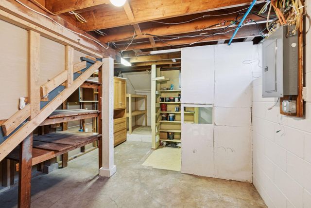 6342 Girard Avenue N, Brooklyn Center, MN 55430