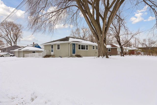 6342 Girard Avenue N, Brooklyn Center, MN 55430