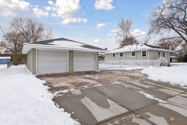 6342 Girard Avenue N, Brooklyn Center, MN 55430