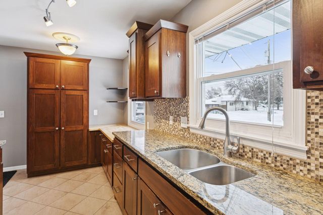 6342 Girard Avenue N, Brooklyn Center, MN 55430