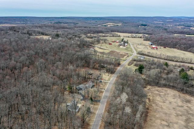 E12977 Neuman Road, Baraboo, WI 53913