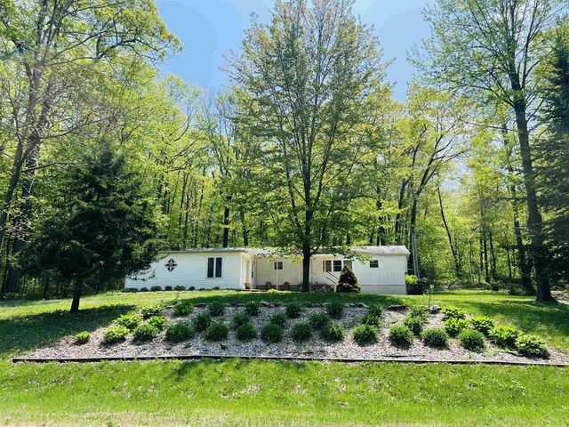 E12977 Neuman Road, Baraboo, WI 53913