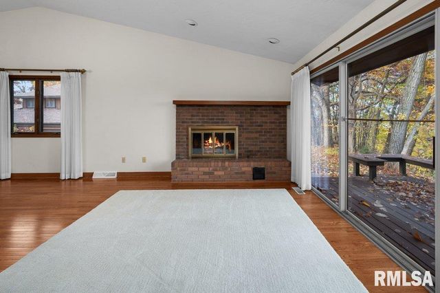 4828 6TH Avenue, Moline, IL 61265