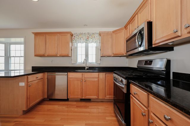 58 Arrow Lane, Raymond, NH 03077