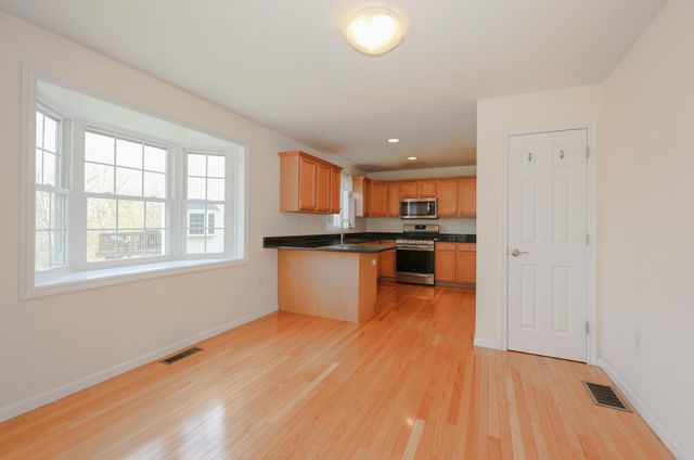 58 Arrow Lane, Raymond, NH 03077