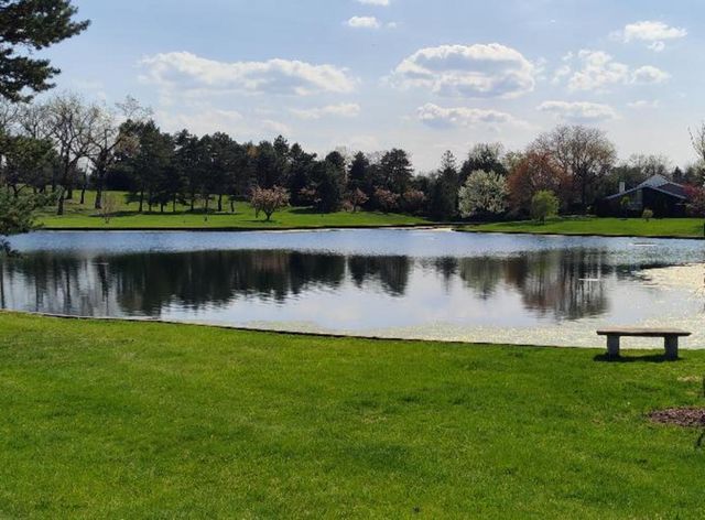 186 Briarwood Loop, Oak Brook, IL 60523