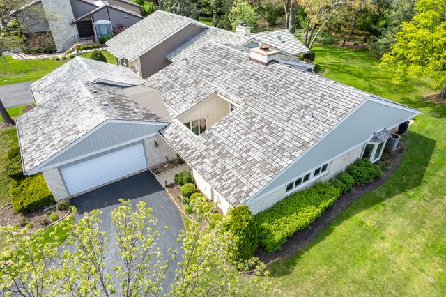 186 Briarwood Loop, Oak Brook, IL 60523