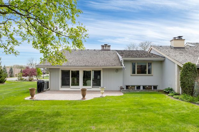186 Briarwood Loop, Oak Brook, IL 60523