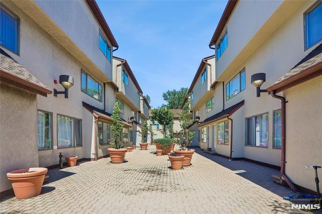 1315 15th Street, Fort Lee, NJ 07024