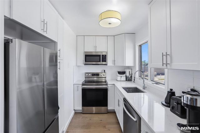 1315 15th Street, Fort Lee, NJ 07024