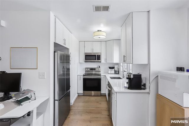 1315 15th Street, Fort Lee, NJ 07024