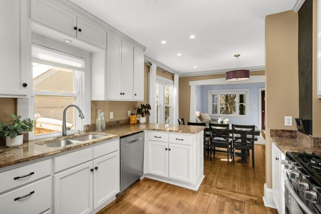 5325 Chowen Avenue S, Minneapolis, MN 55410