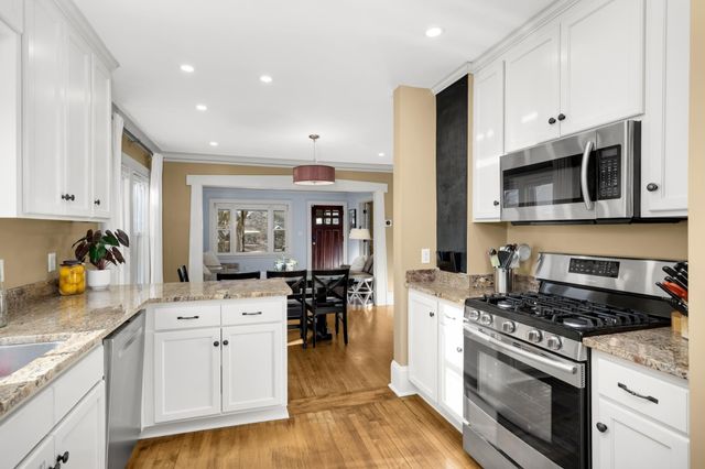 5325 Chowen Avenue S, Minneapolis, MN 55410