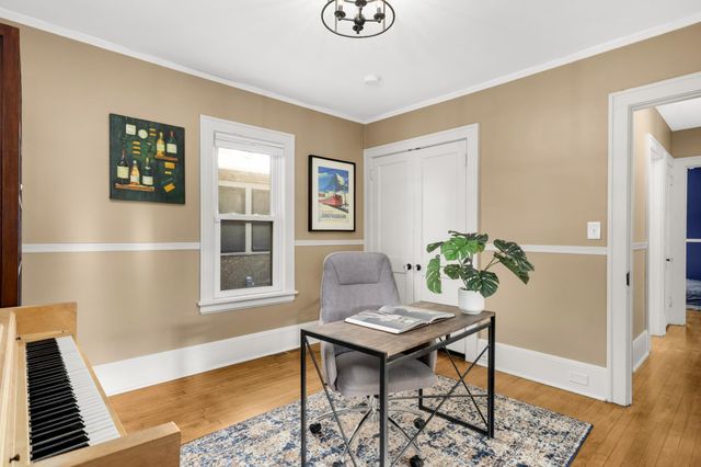 5325 Chowen Avenue S, Minneapolis, MN 55410