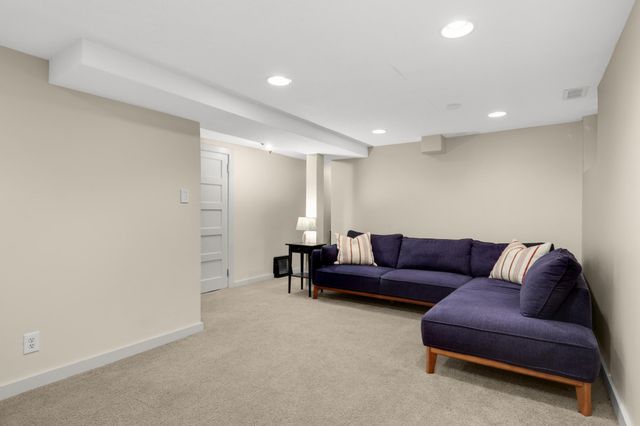 5325 Chowen Avenue S, Minneapolis, MN 55410