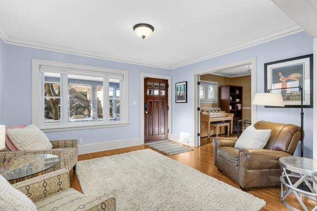 5325 Chowen Avenue S, Minneapolis, MN 55410