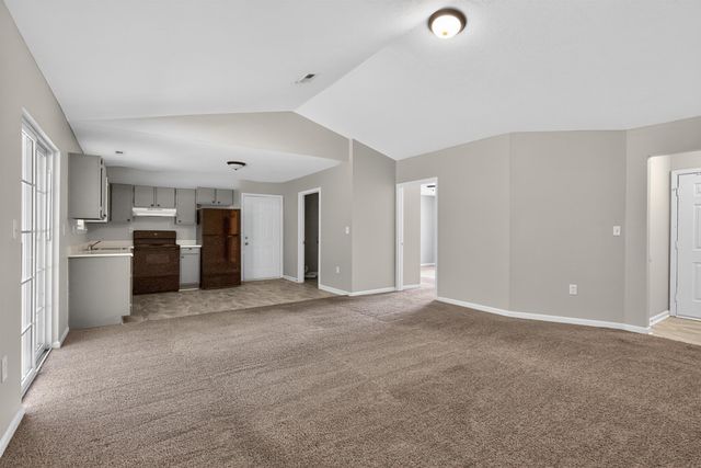 1876 Tamara Way, Spartanburg, SC 29301