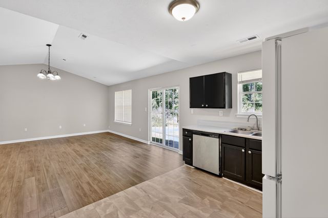 1876 Tamara Way, Spartanburg, SC 29301