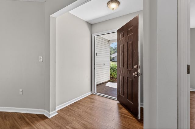 1876 Tamara Way, Spartanburg, SC 29301