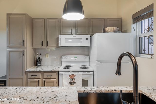 7668 E 22nd St Apt 77, Tucson, AZ 85710