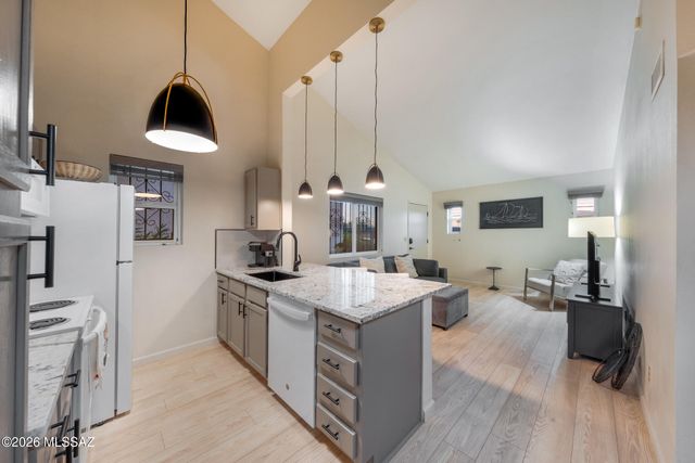 7668 E 22nd St Apt 77, Tucson, AZ 85710