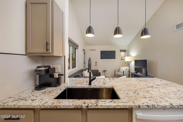7668 E 22nd St Apt 77, Tucson, AZ 85710