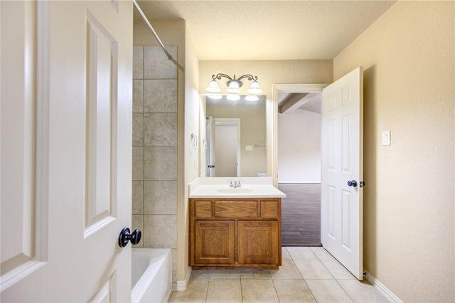 14427 Daly Drive, Houston, TX 77077