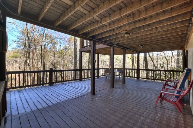 134 Hemlock Circle, Blue Ridge, GA 30513