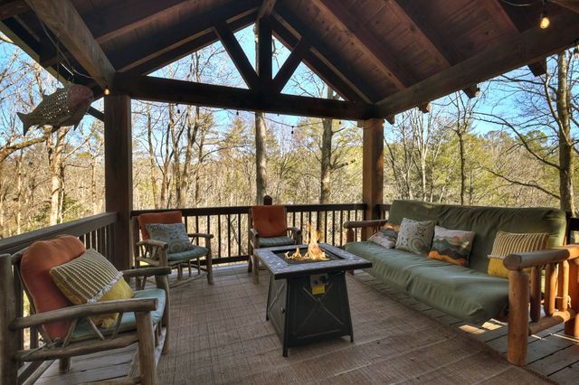 134 Hemlock Circle, Blue Ridge, GA 30513