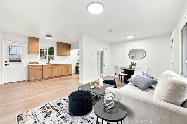 447 W Avenue 37, Los Angeles, CA 90065