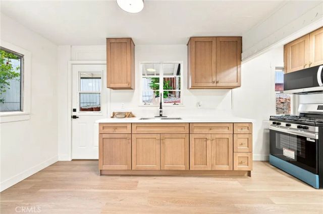 447 W Avenue 37, Los Angeles, CA 90065
