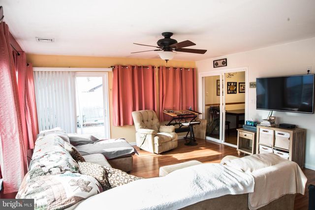 43 KOHOMO AVE, Sicklerville, NJ 08081